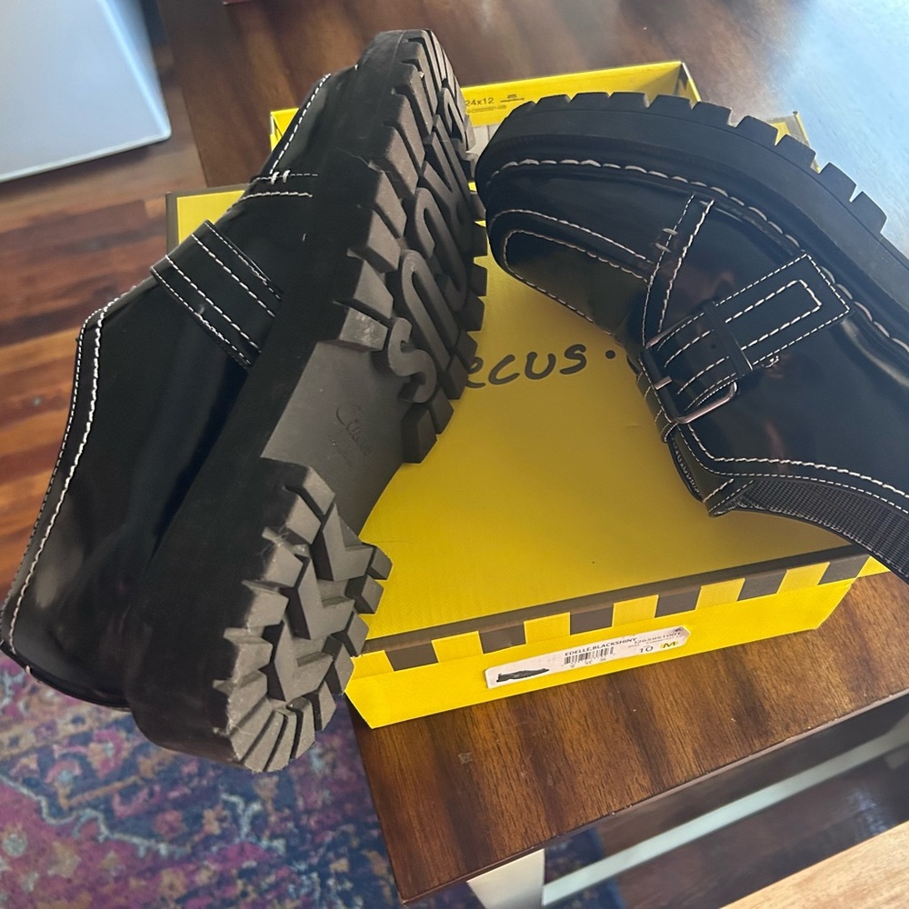 Circus Black loafer